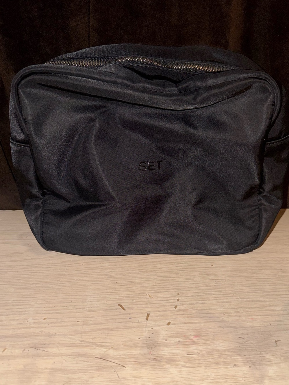 Set makeup bag